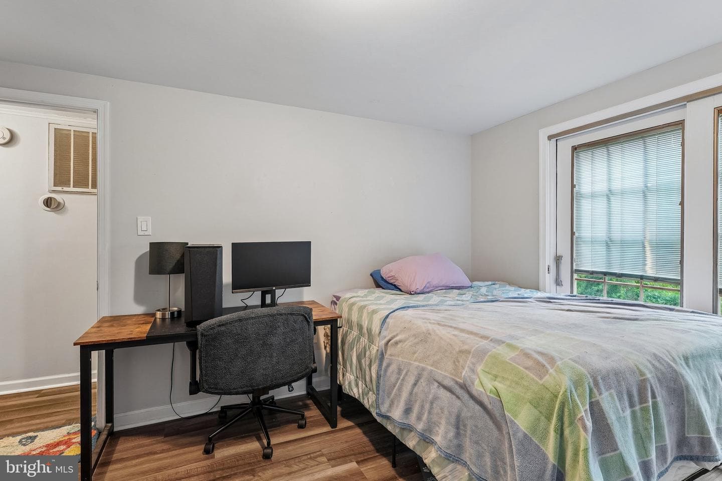 8615 Myrtle Avenue photo 18