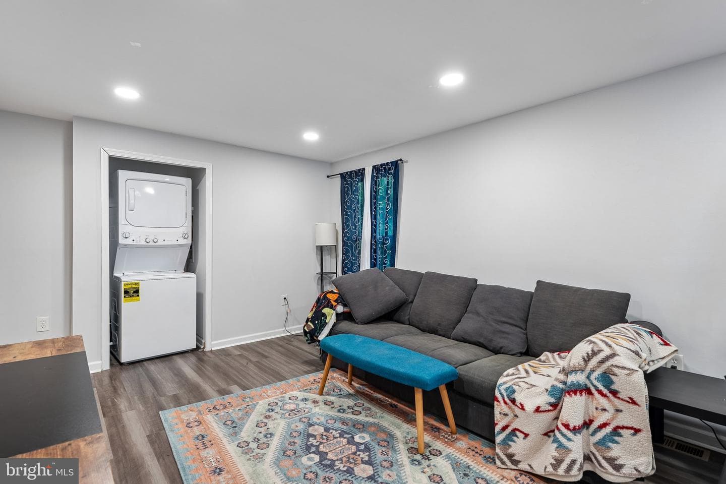 8615 Myrtle Avenue photo 21