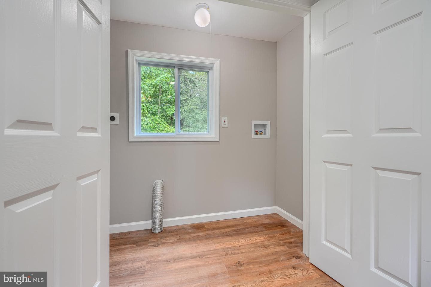 7825 Surratts Road photo 14
