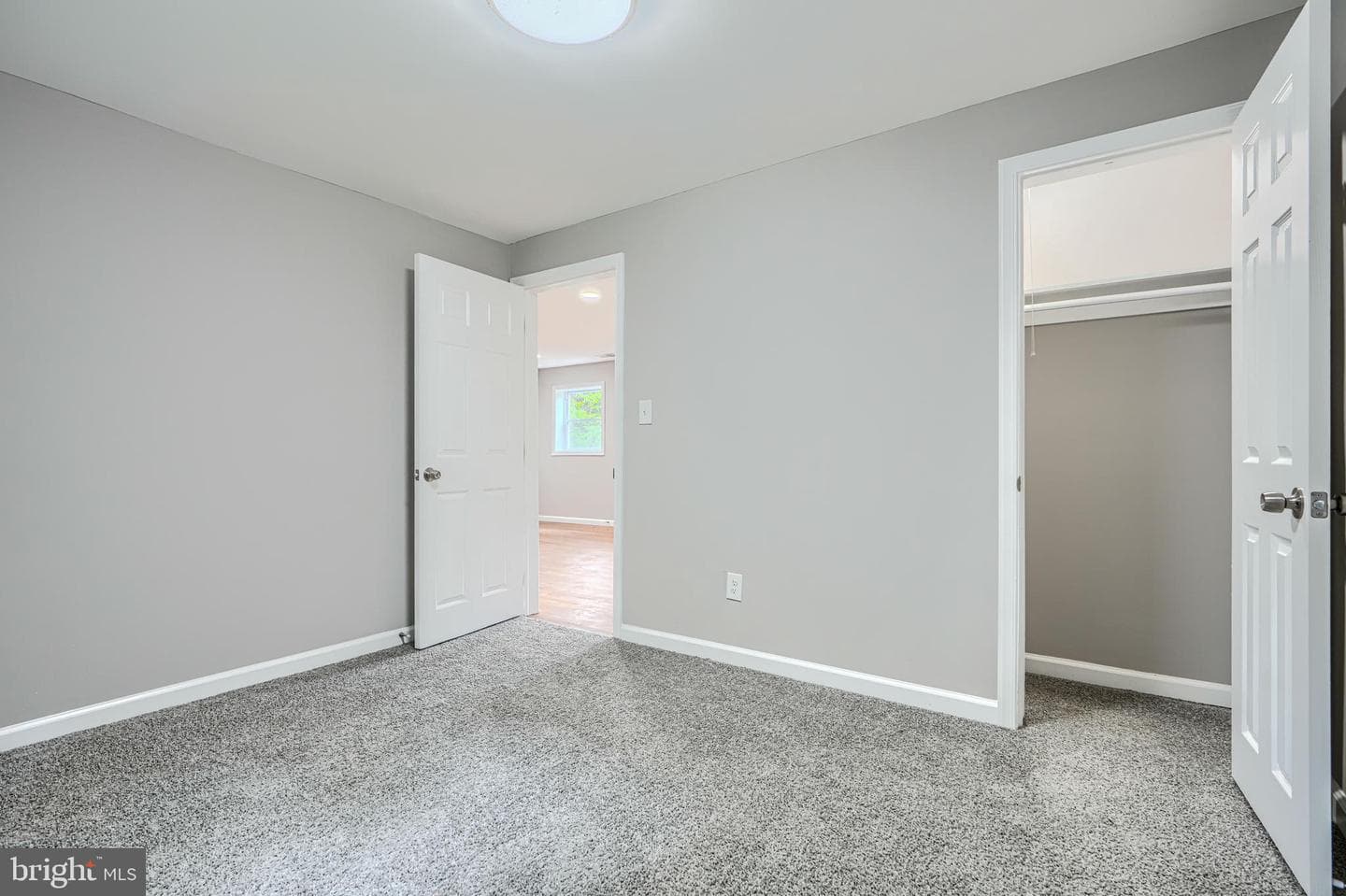 7825 Surratts Road photo 22