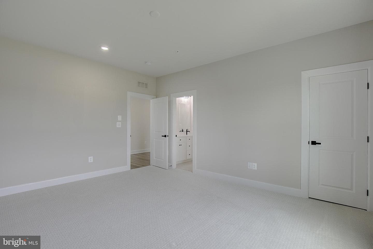 908 Midbrook Ln photo 48