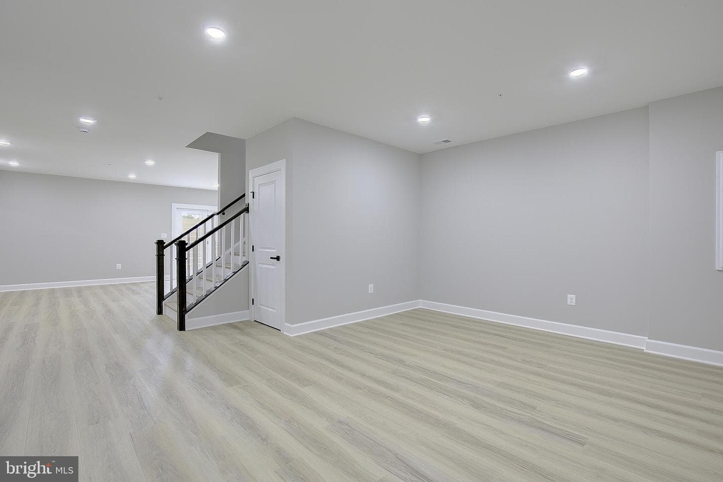 908 Midbrook Ln photo 64