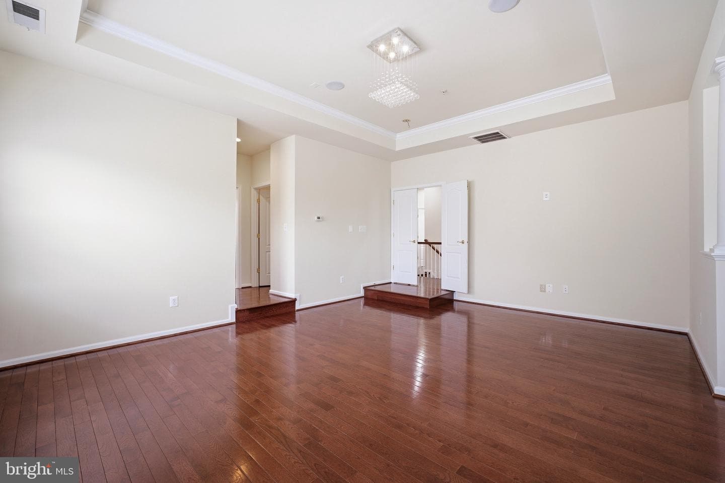 7108 Sudley Avenue photo 29