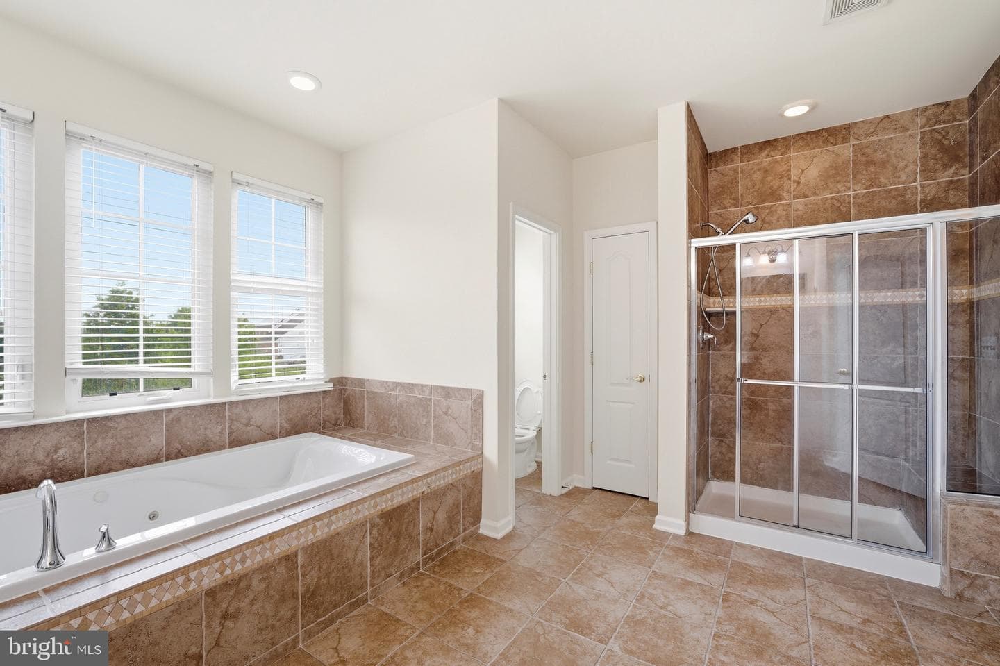 7108 Sudley Avenue photo 33