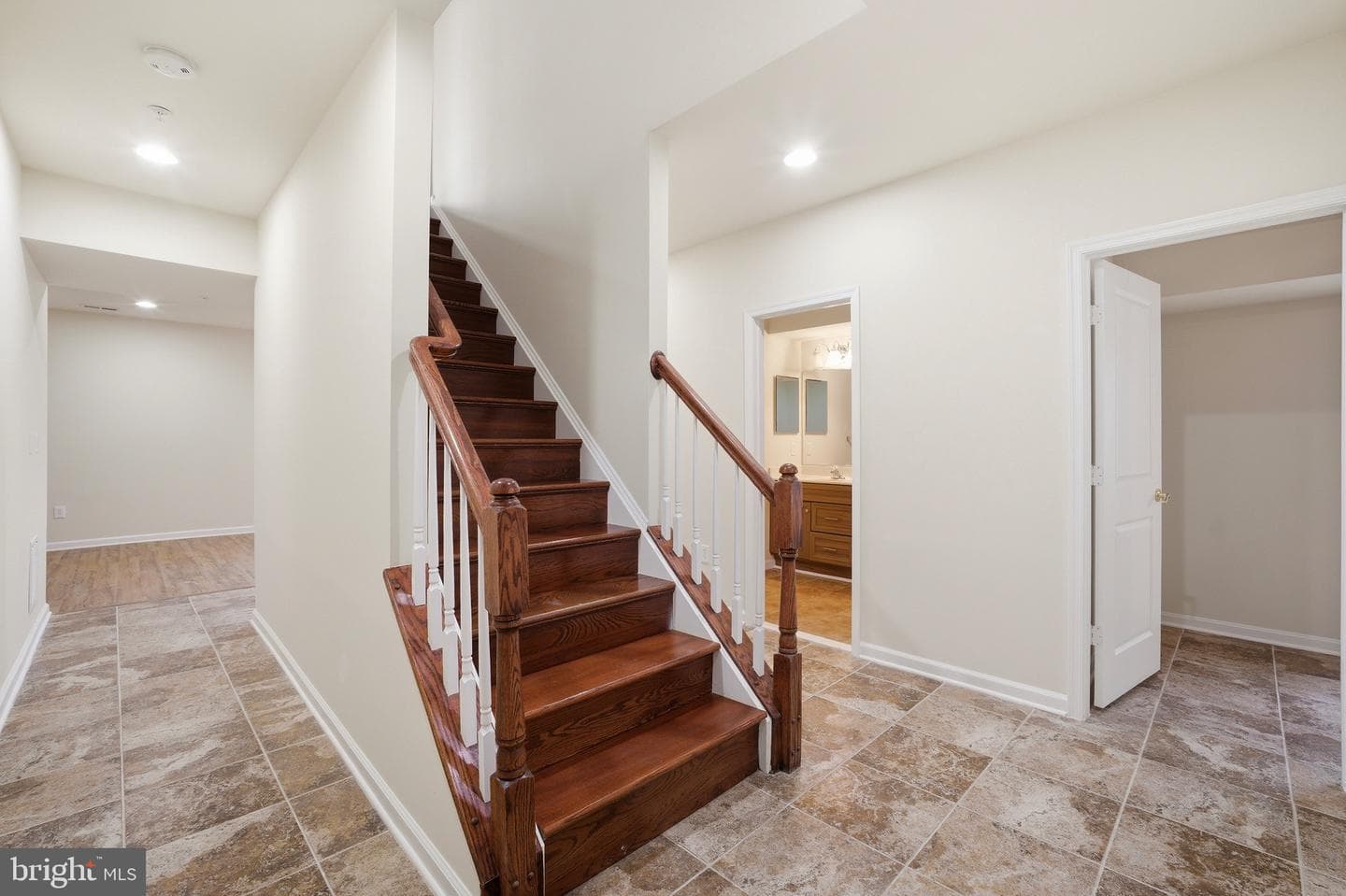 7108 Sudley Avenue photo 35