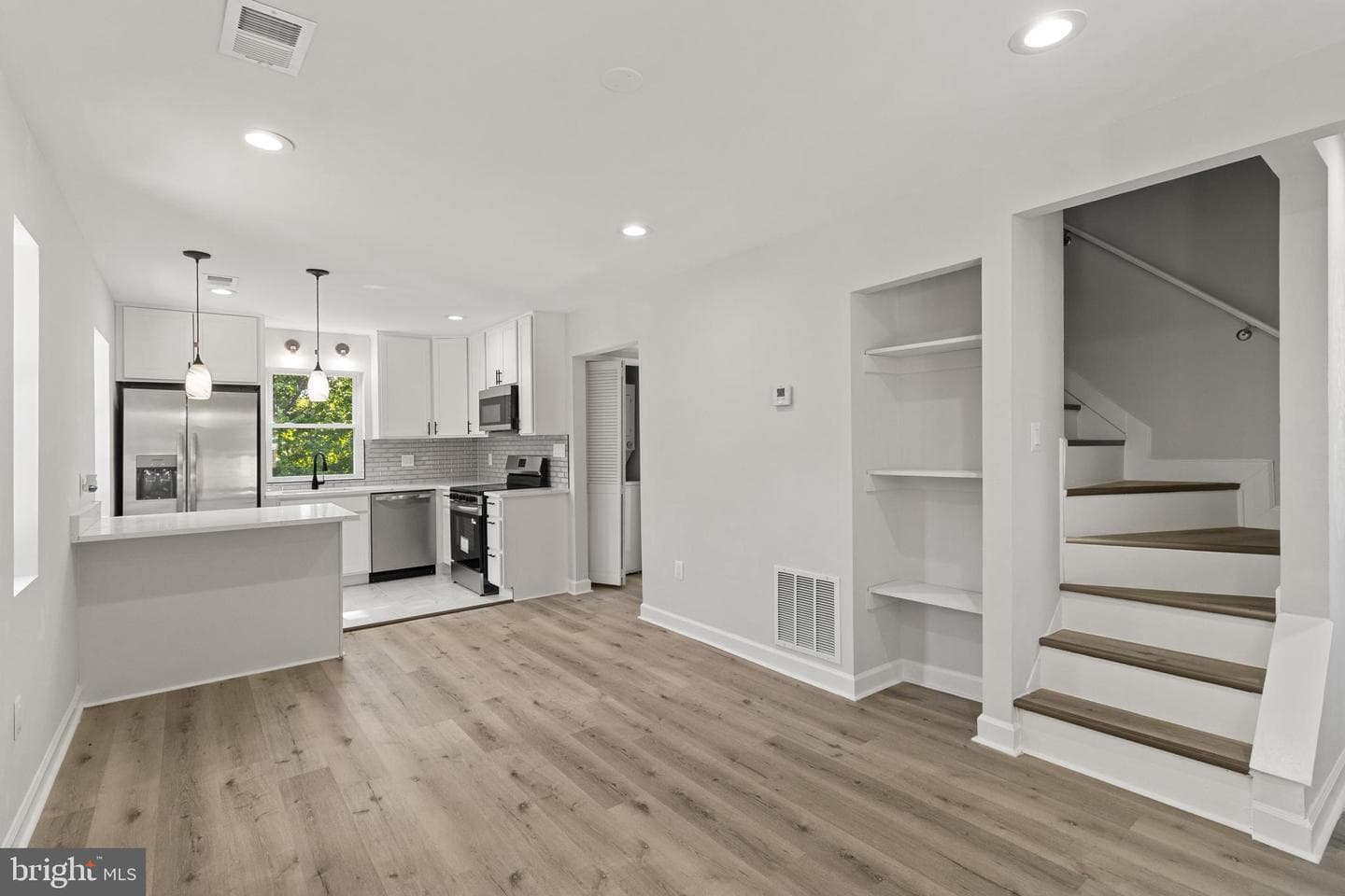 1203 Farmingdale Avenue photo 10