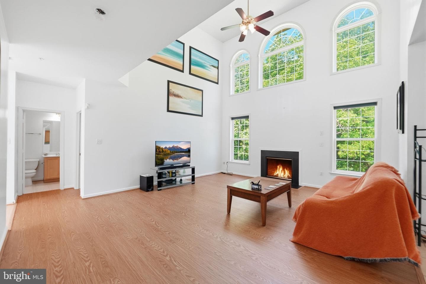 15204 Derbyshire Way photo 10