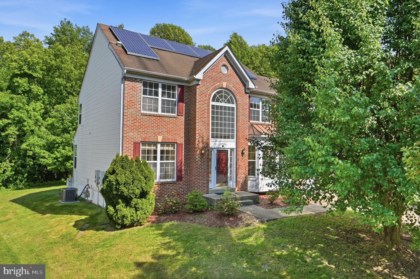 15204 Derbyshire Way photo 32