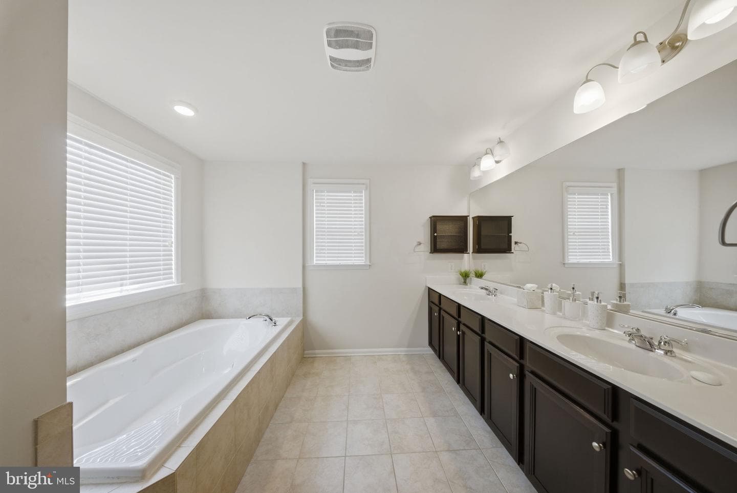 9617 Byward Boulevard photo 21