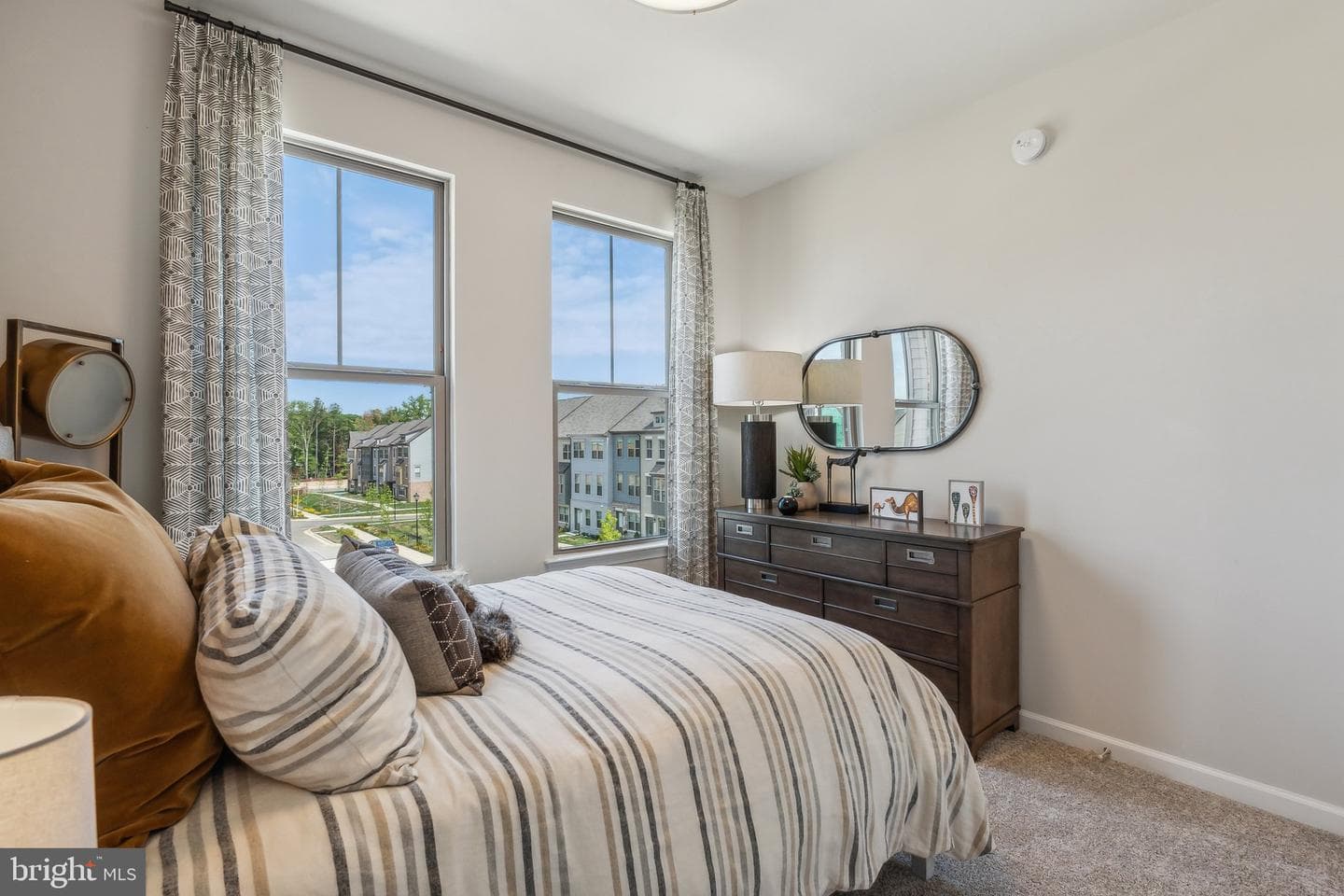 7047 Woodlands Green Road photo 22
