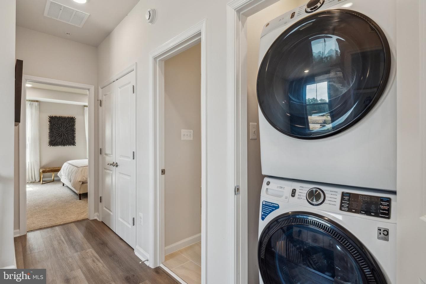 7047 Woodlands Green Road photo 25