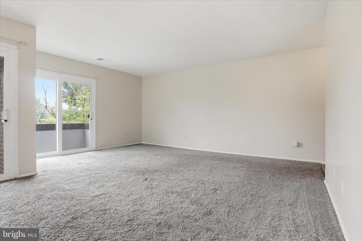 10214 Prince Pl # 8-202, Upper Marlboro