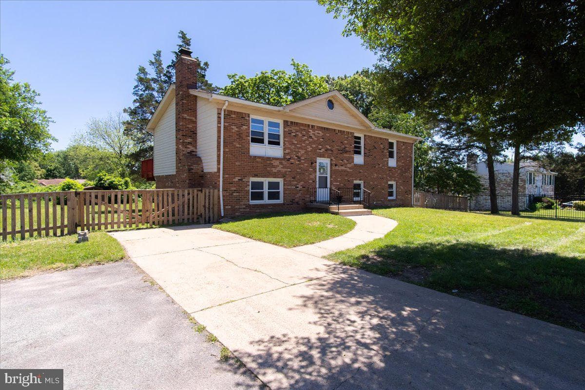 8004 Malcolm Road photo 3