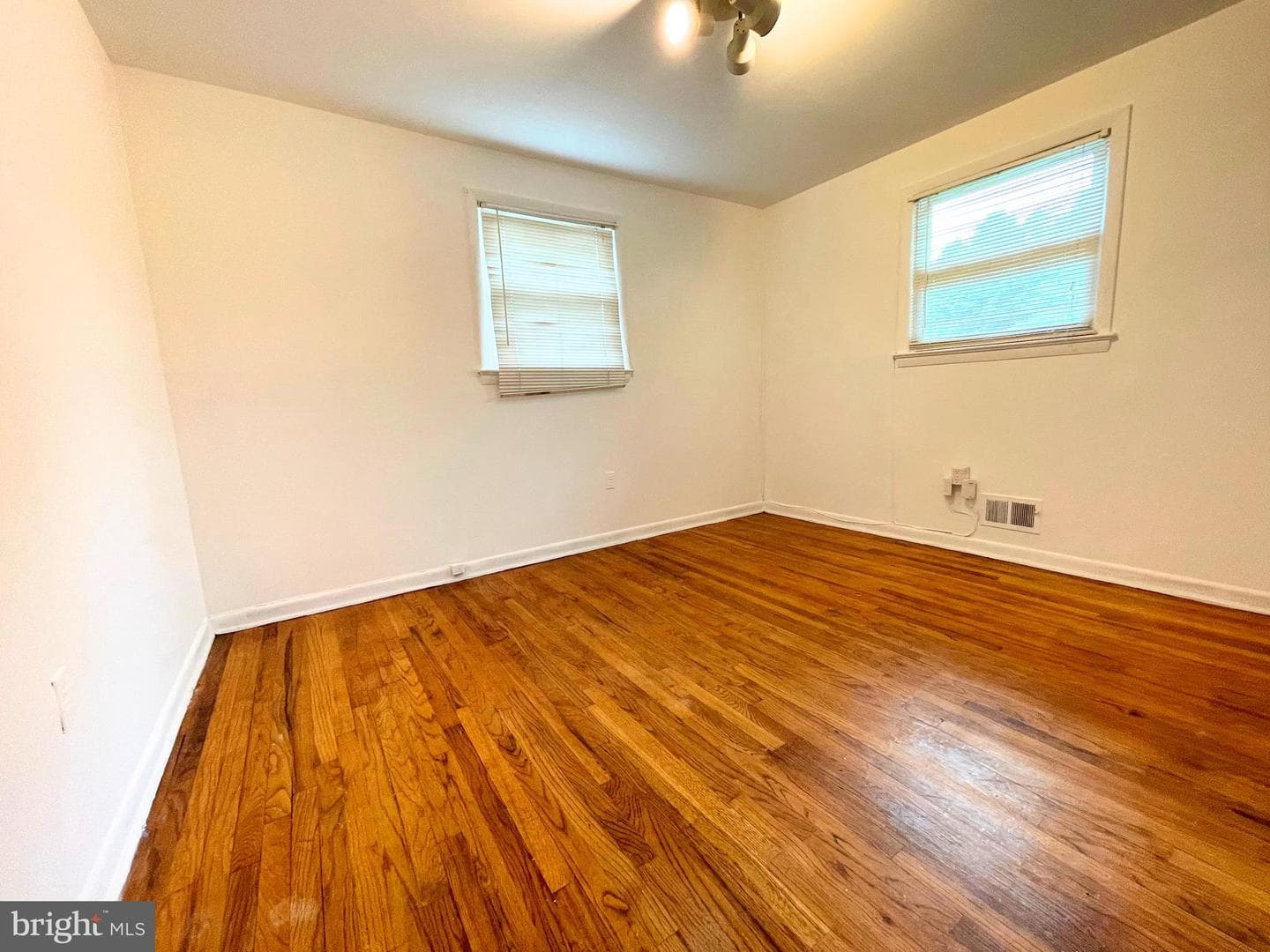 11422 Brandywine Road photo 9