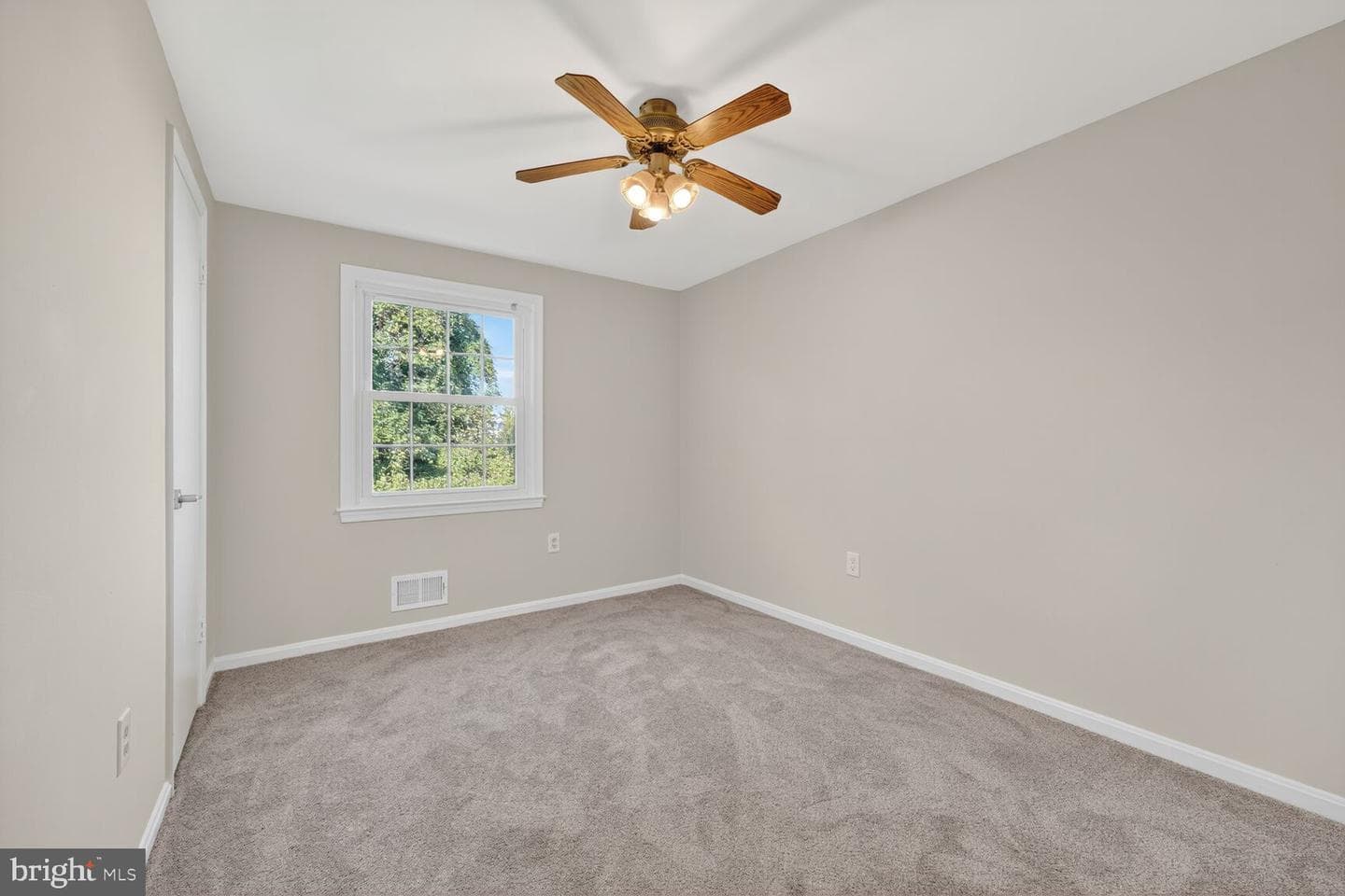 1532 Potomac Heights Drive #204 photo 10