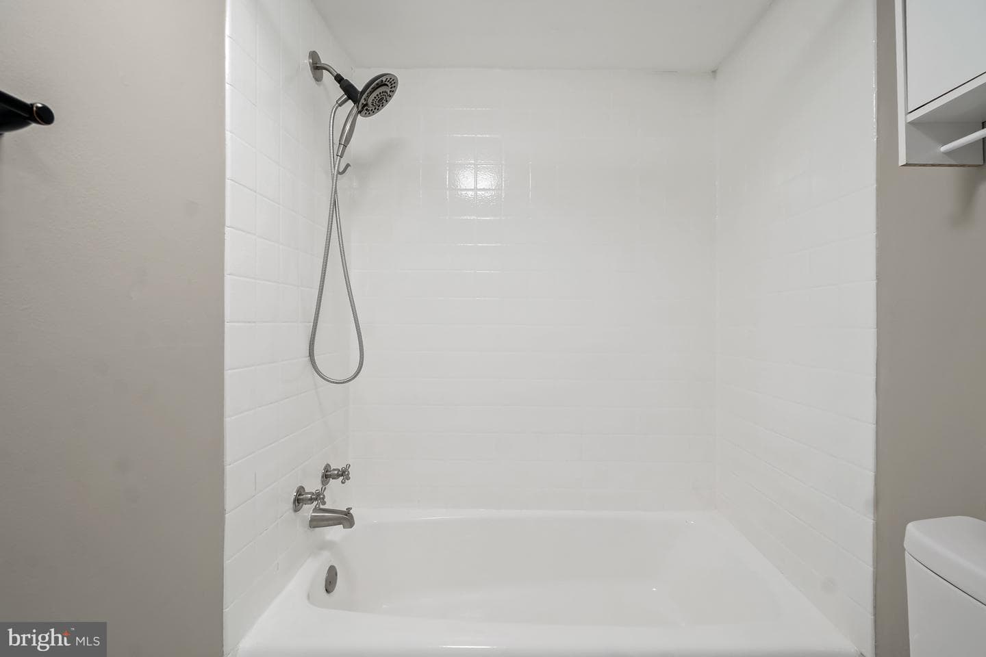 8487 Greenbelt Road photo 18