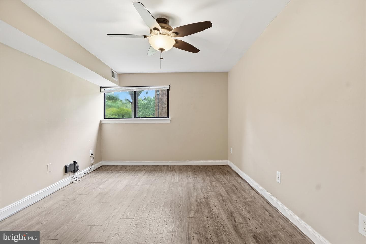 8487 Greenbelt Road photo 21