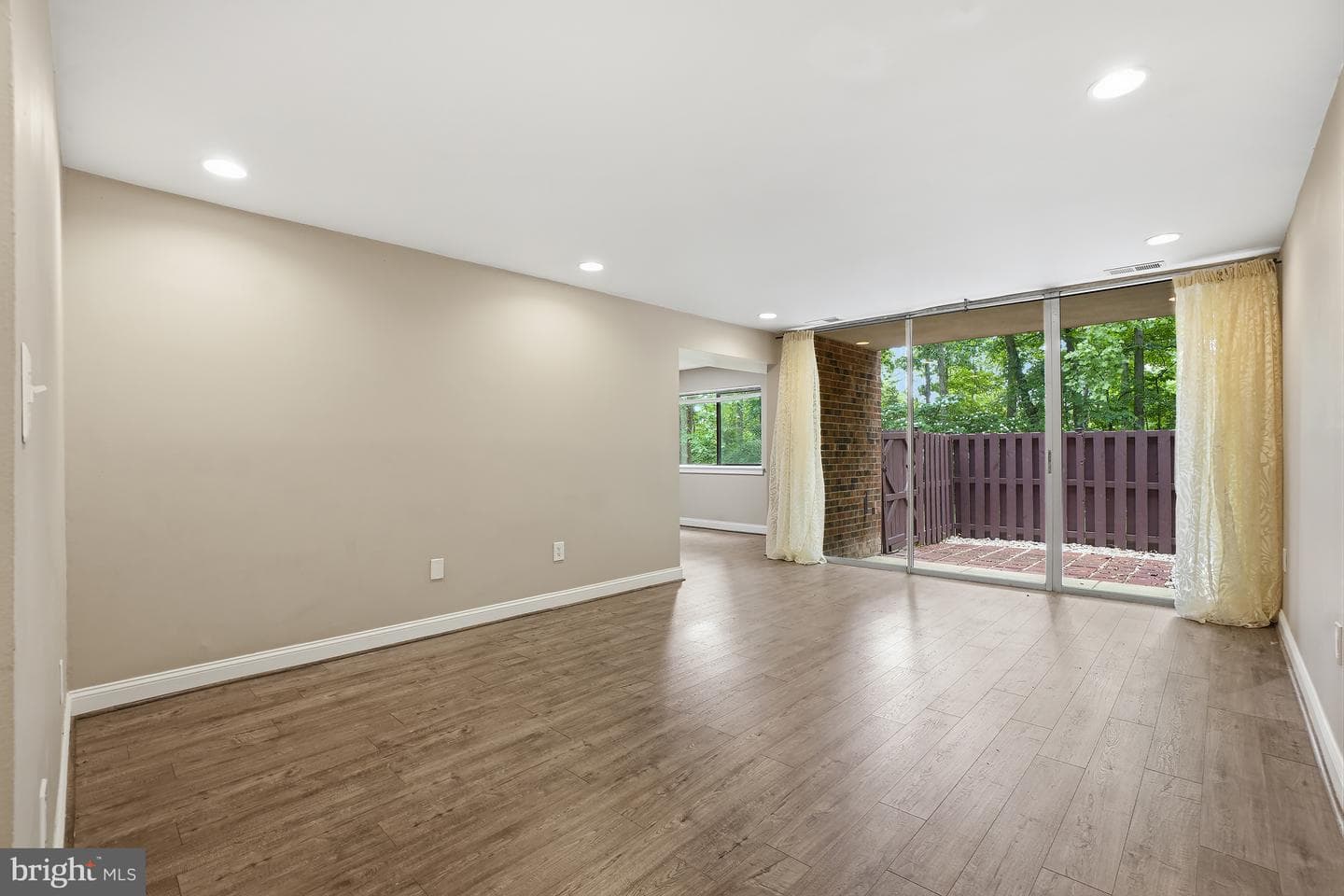 8487 Greenbelt Road photo 3