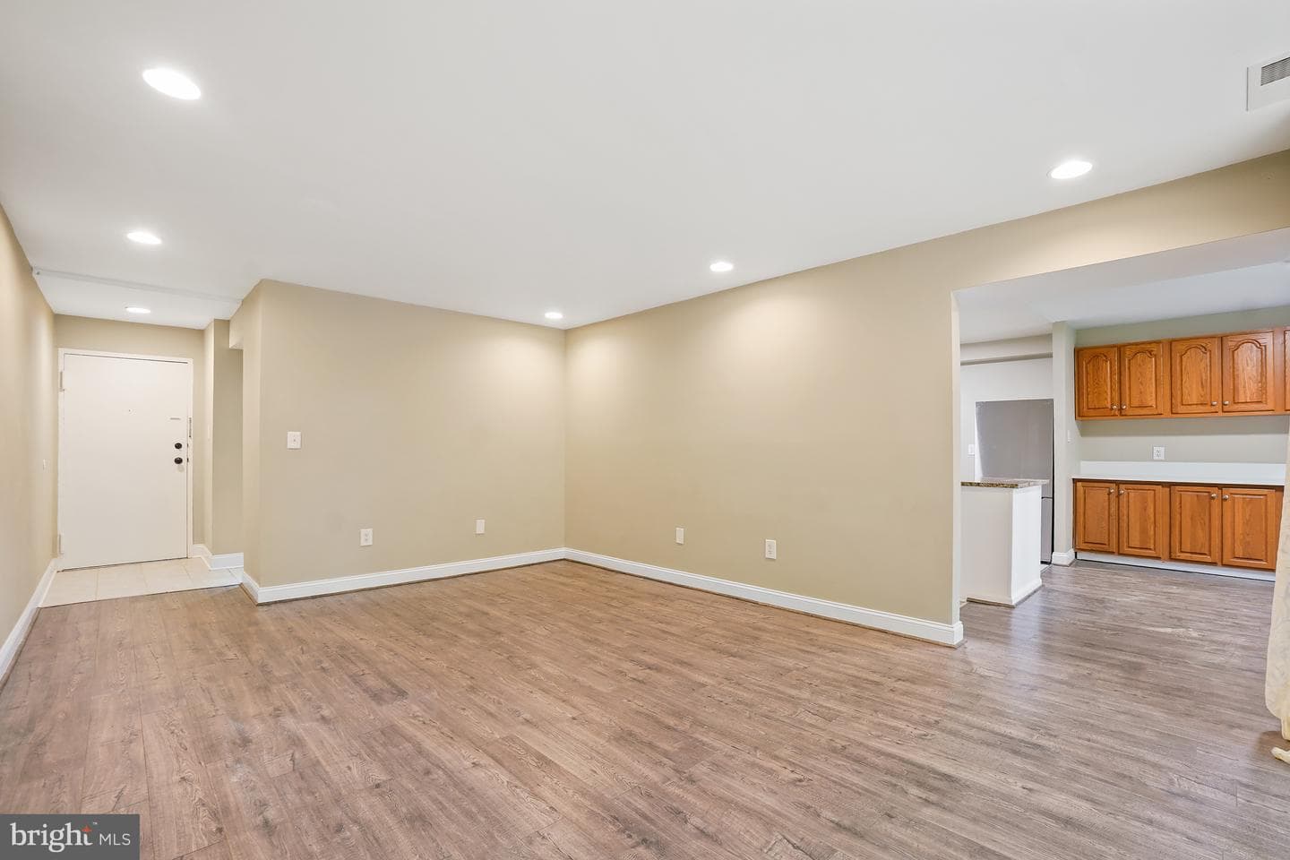 8487 Greenbelt Road photo 7