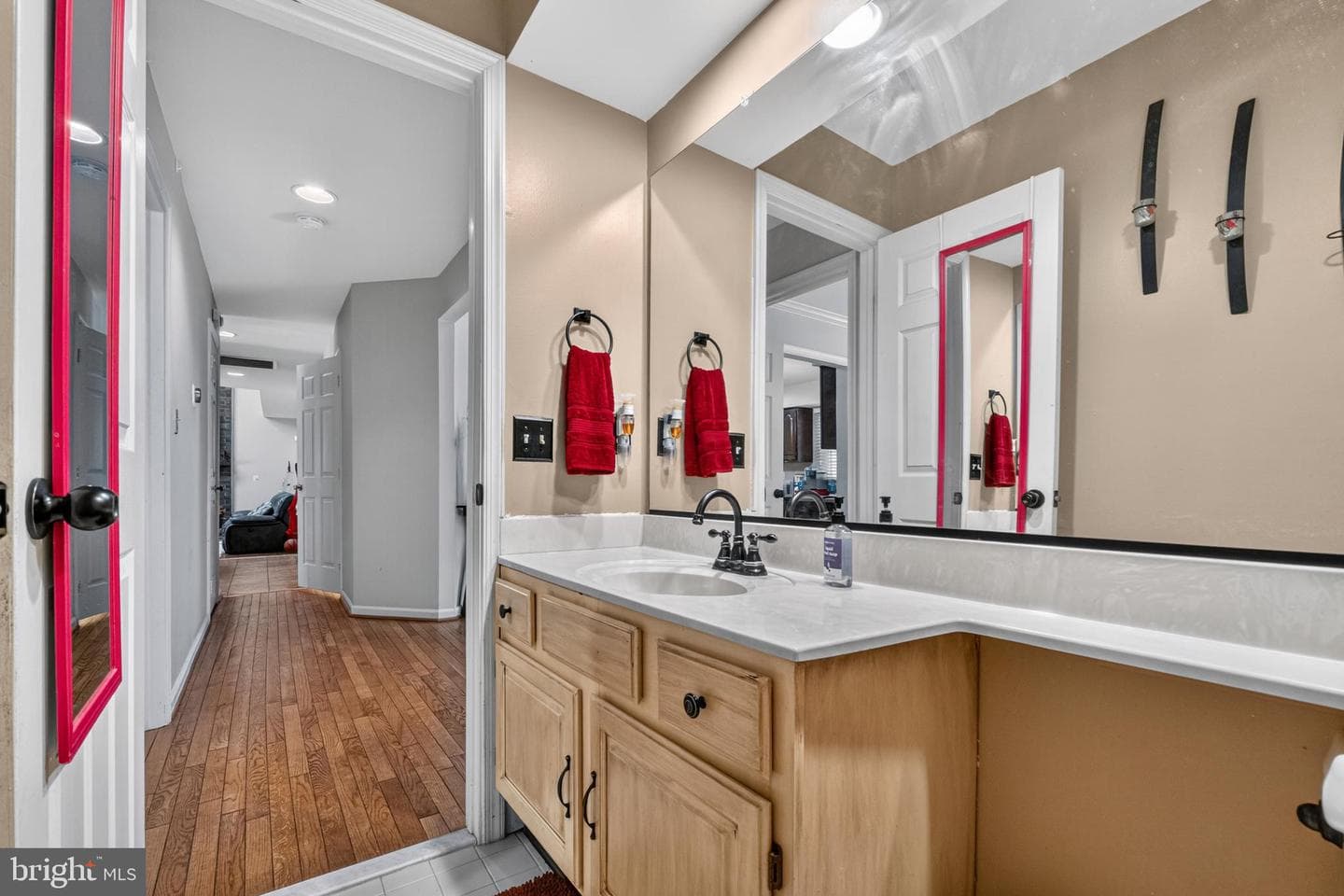 1811 Peachtree Lane photo 9