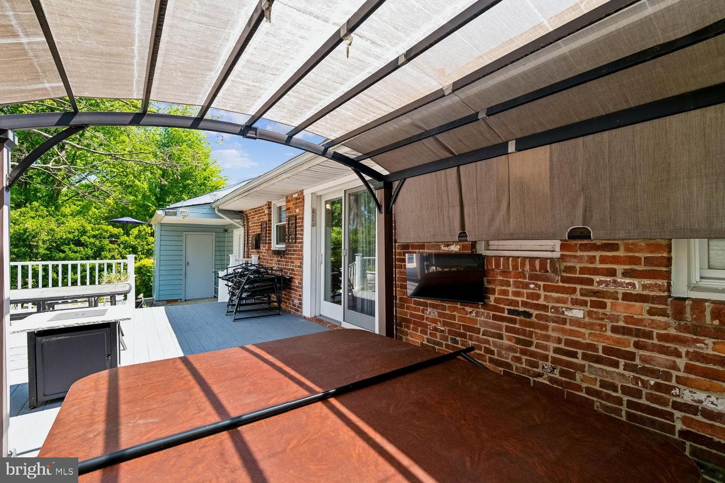 8410 Ravenswood Road photo 23