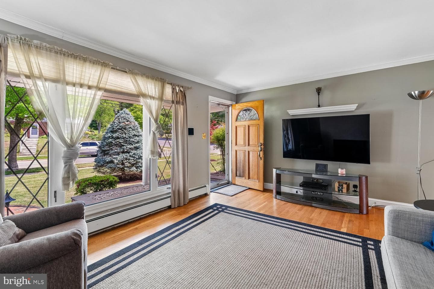 8410 Ravenswood Road photo 28