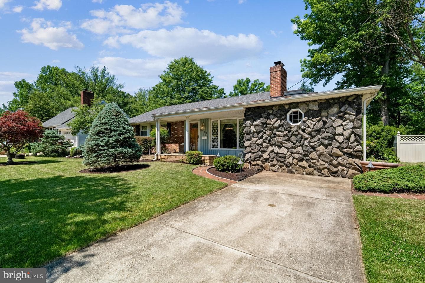 8410 Ravenswood Road photo 6