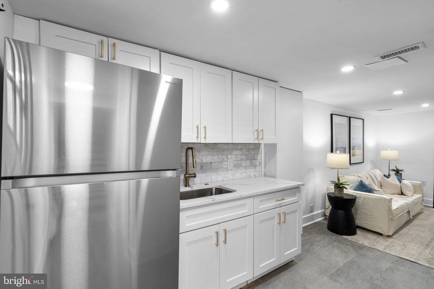 6923 Randolph St photo 33