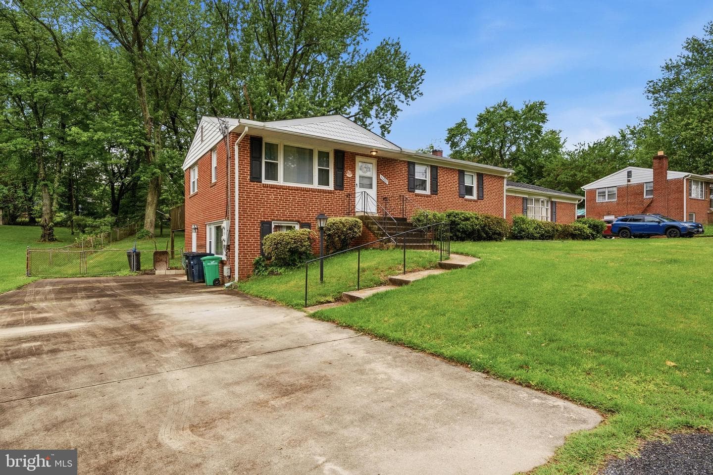11207 Brooklee Drive photo 2
