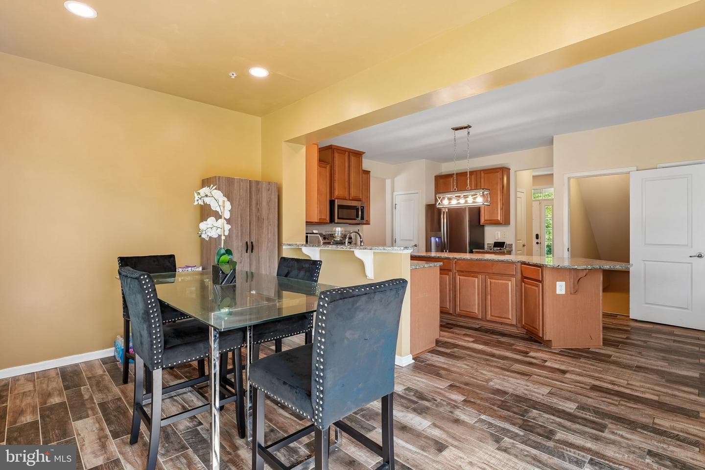 14315 Devinger Place photo 5