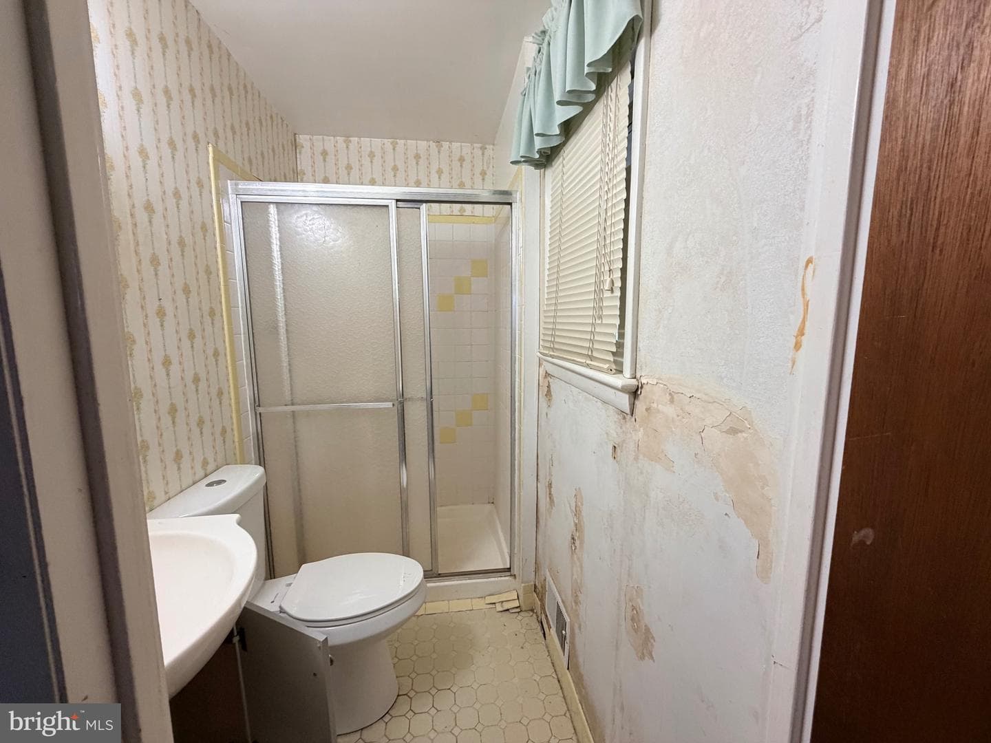 2402 Joseph Drive photo 11