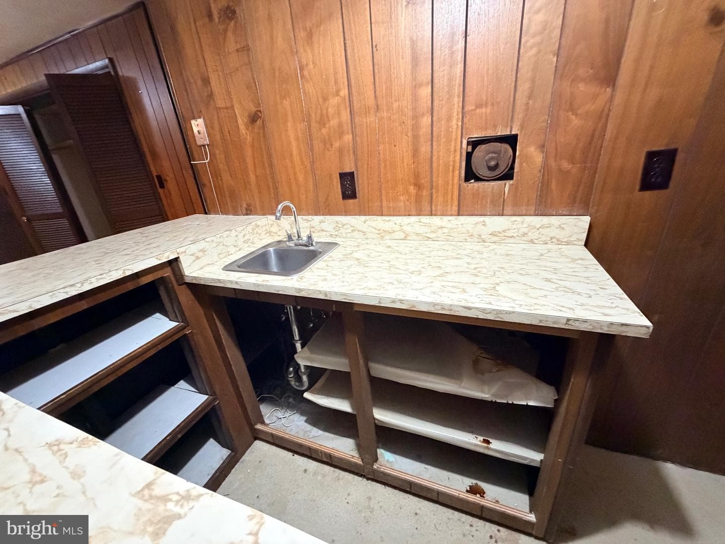 2402 Joseph Drive photo 22