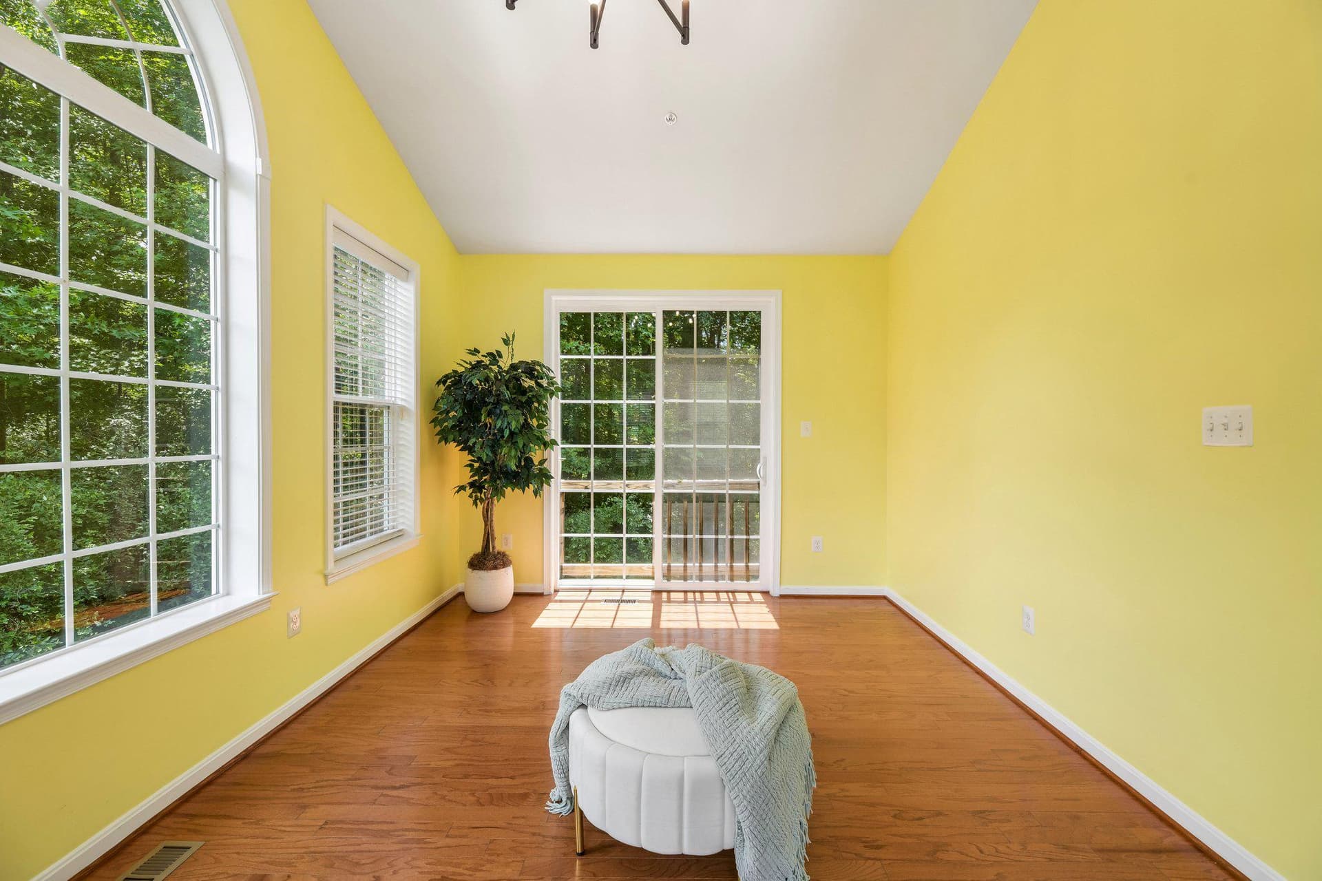 9005 Wild Acre Court photo 14