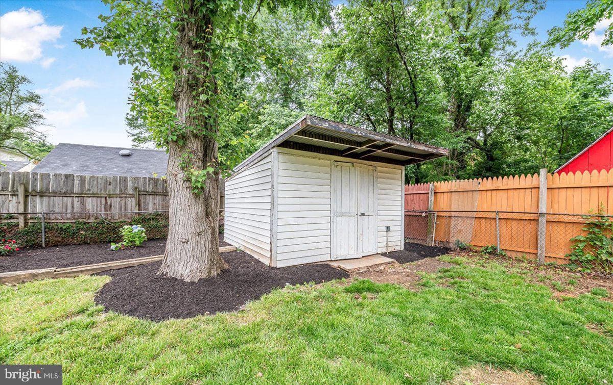 6902 21st Avenue photo 4
