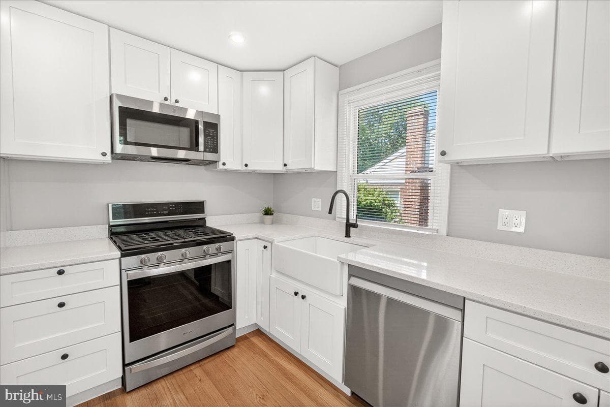 5031 Mangum Road photo 8