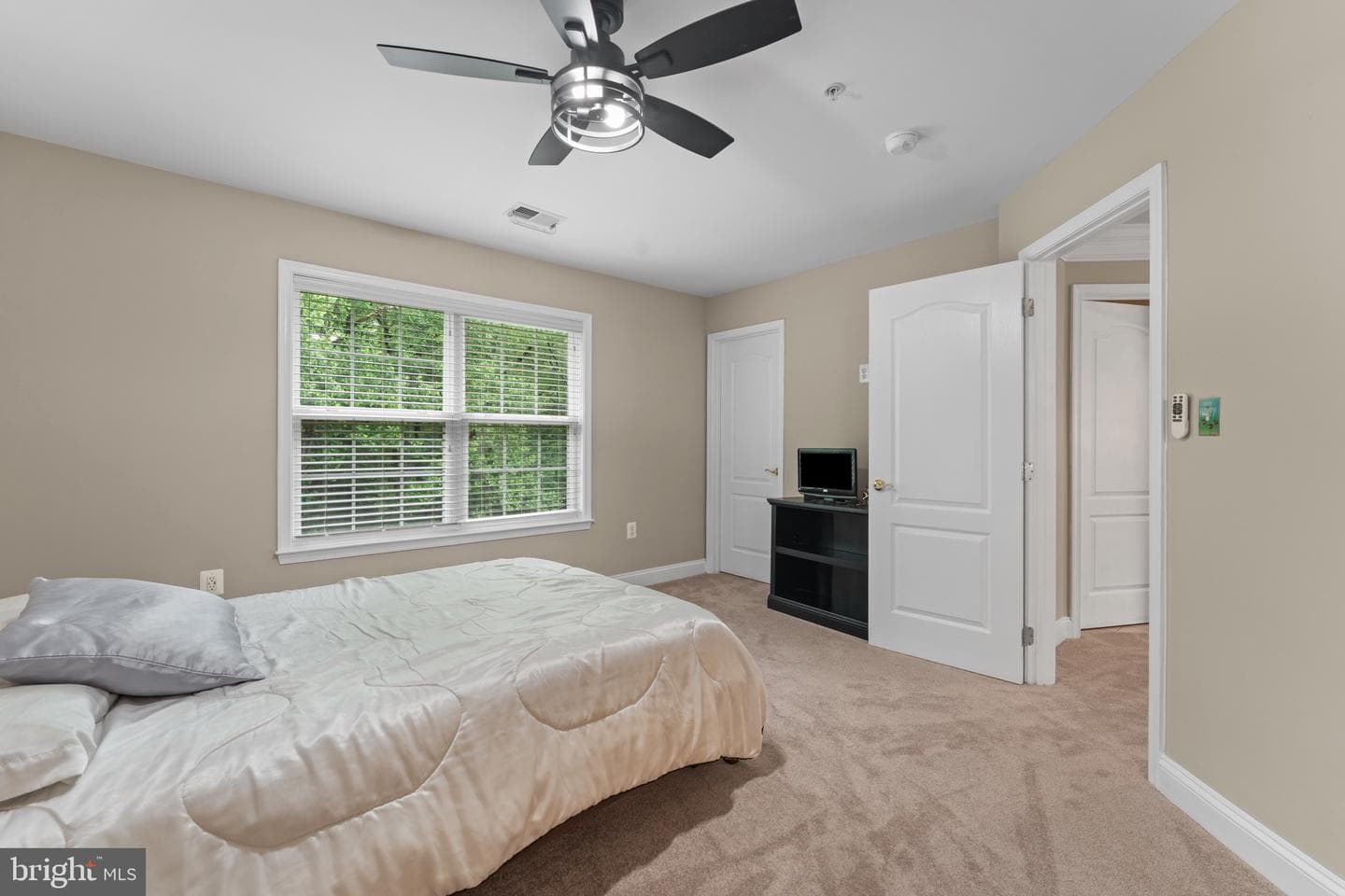 334 Radiant Court photo 35