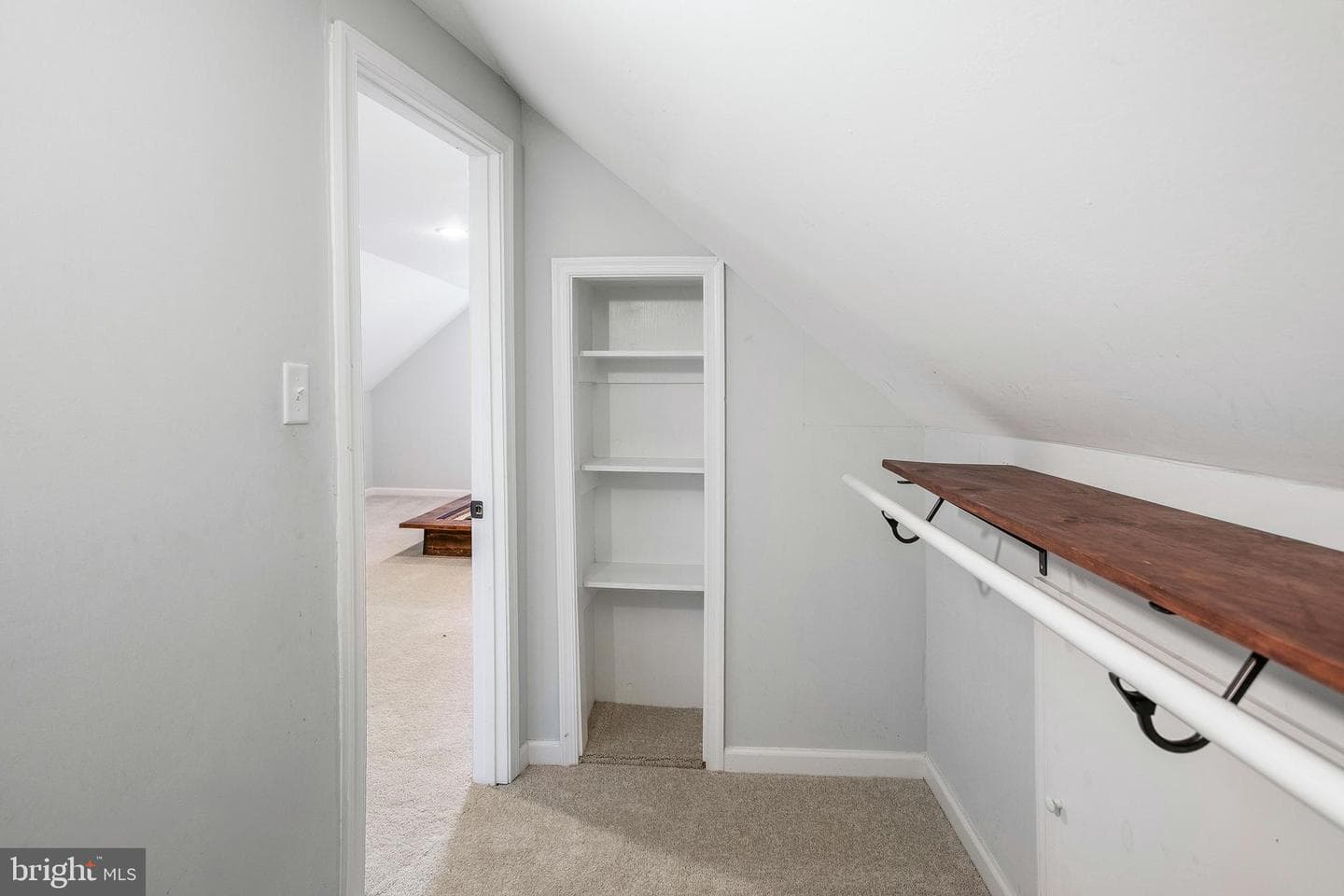 614 Larchmont Avenue photo 16