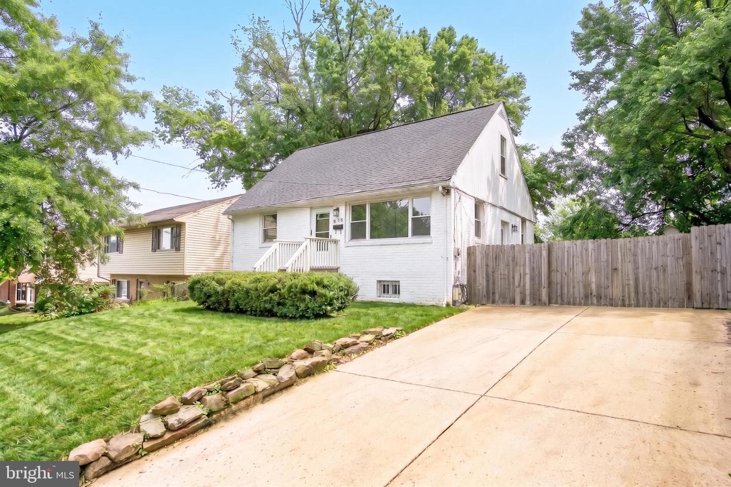 614 Larchmont Avenue photo 30