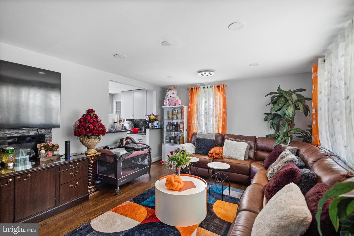 9217 3rd Street photo 4