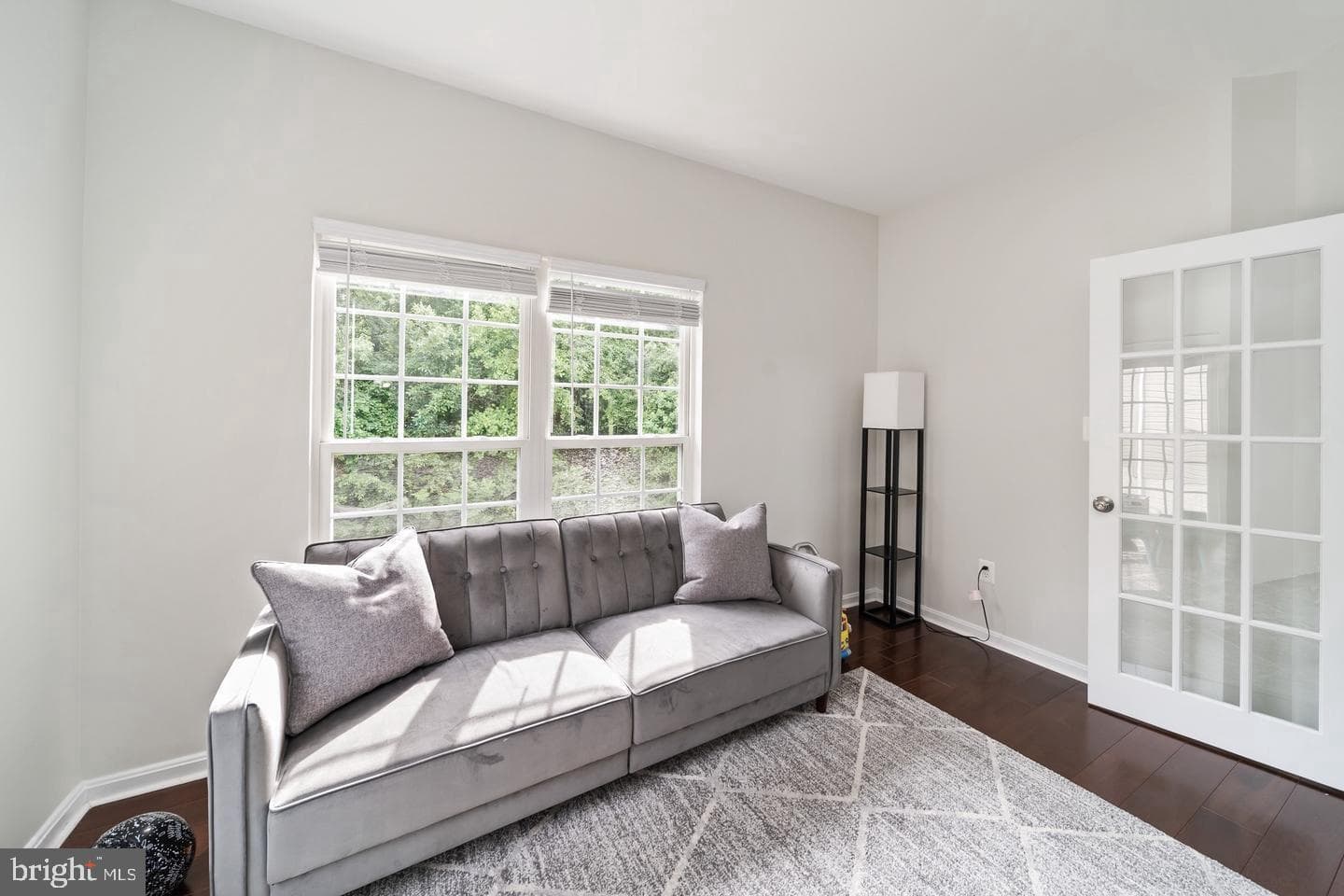 10807 Glenshire Drive photo 9