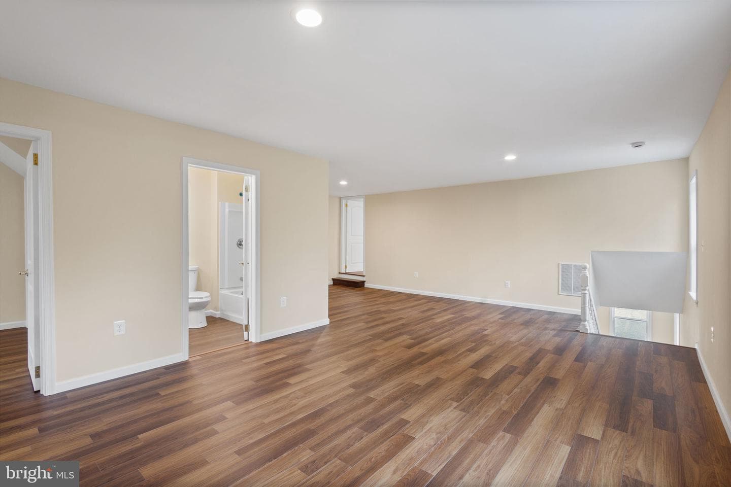 8519 Chestnut Avenue photo 36