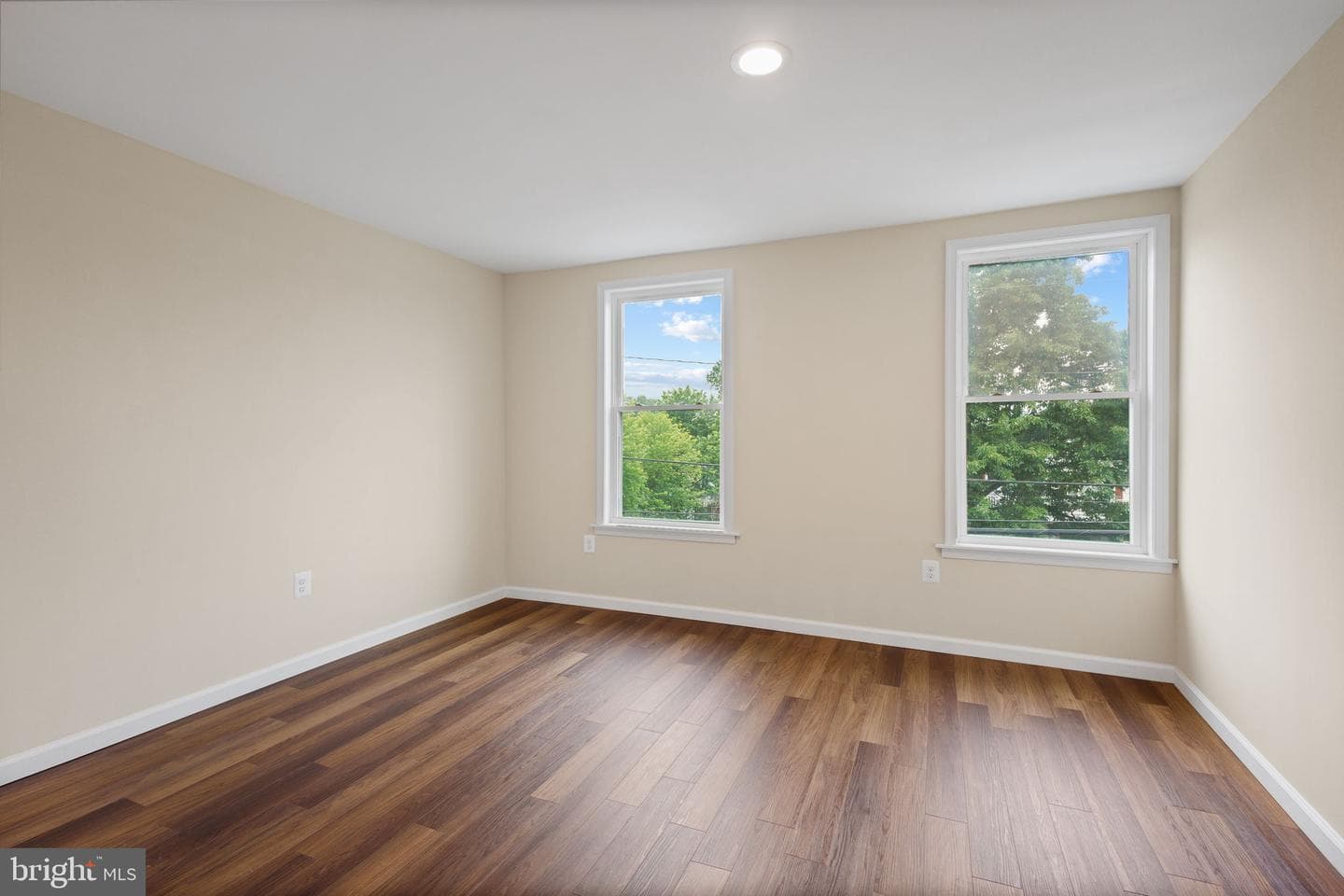 8519 Chestnut Avenue photo 37
