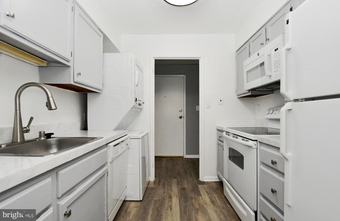 6928 Hanover Parkway #303 photo 8