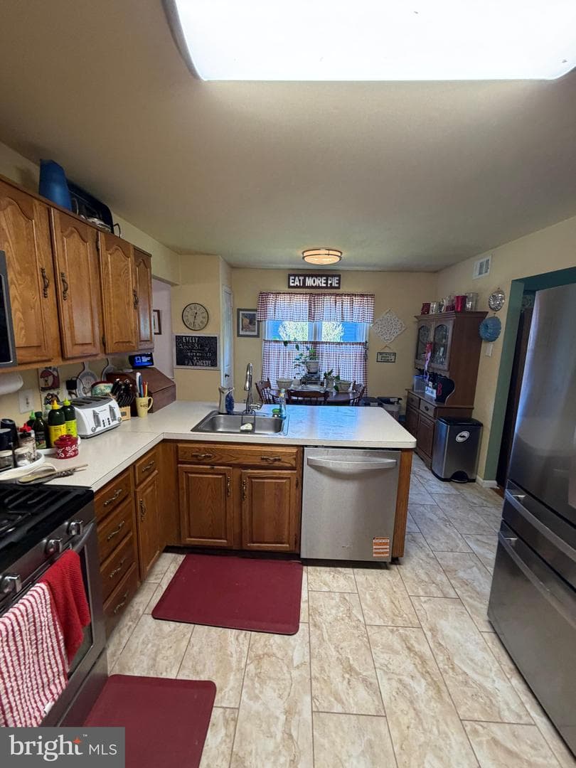 3901 Hudee Drive photo 7