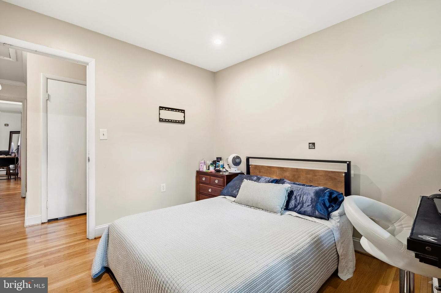 9104 Drake Place photo 20