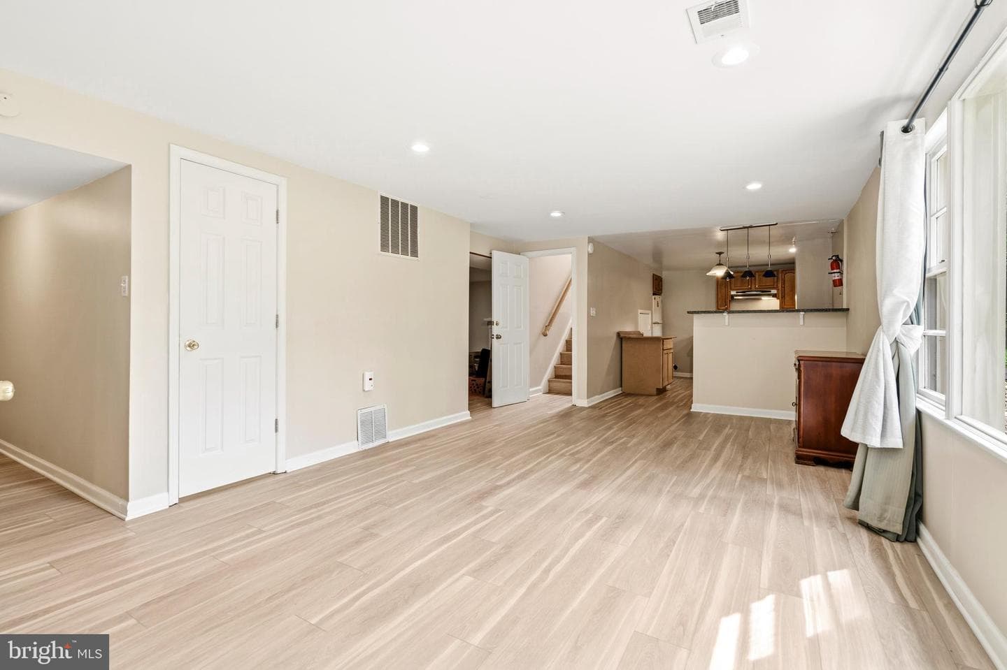 9104 Drake Place photo 29