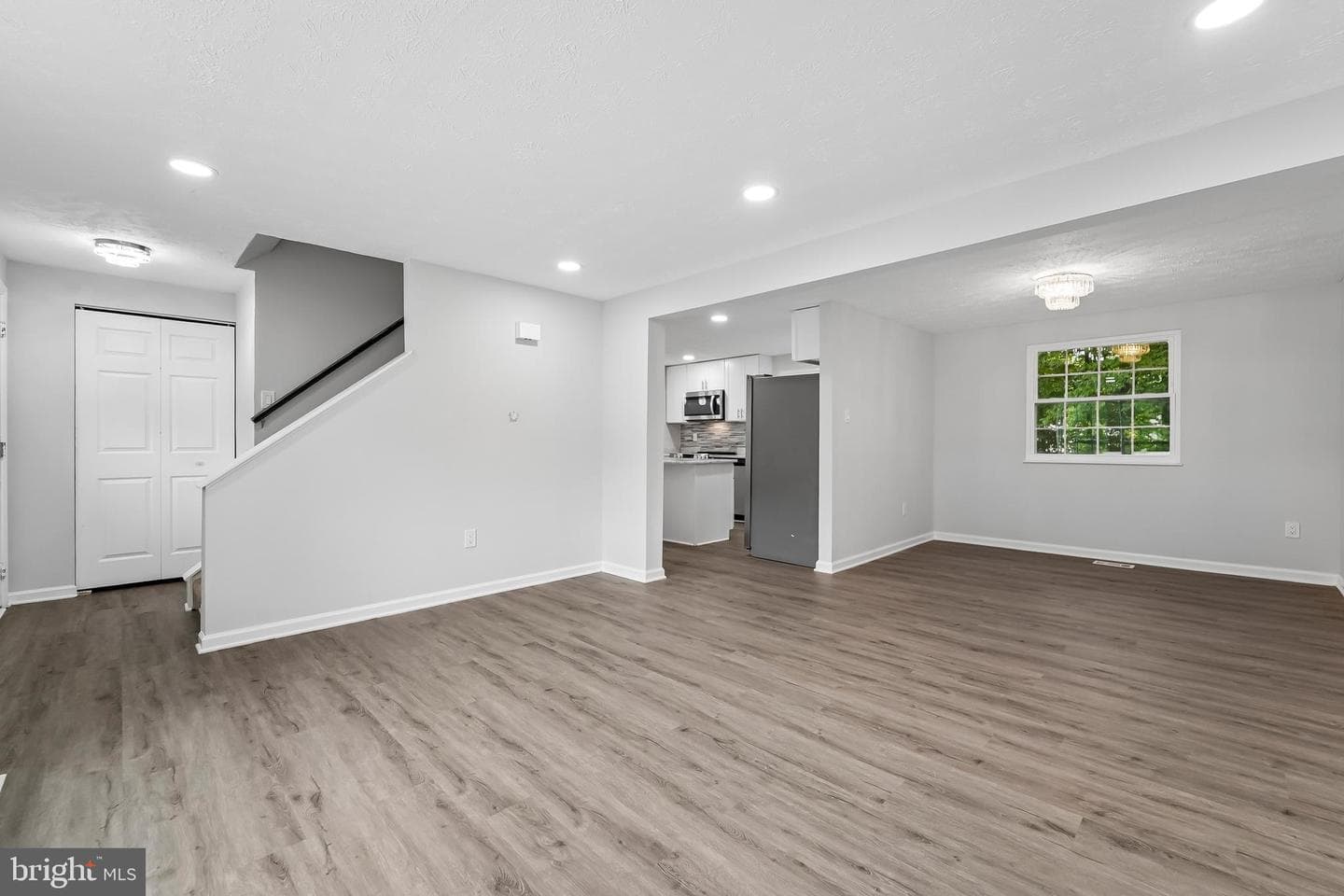 14026 Briarwood Dr photo 10