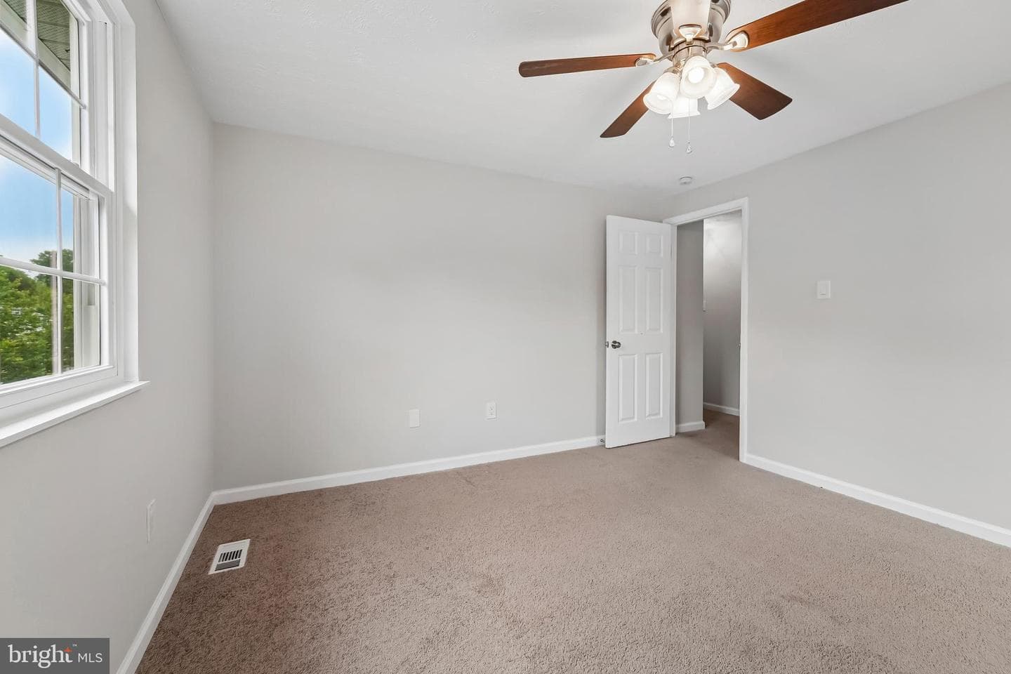 14026 Briarwood Dr photo 30