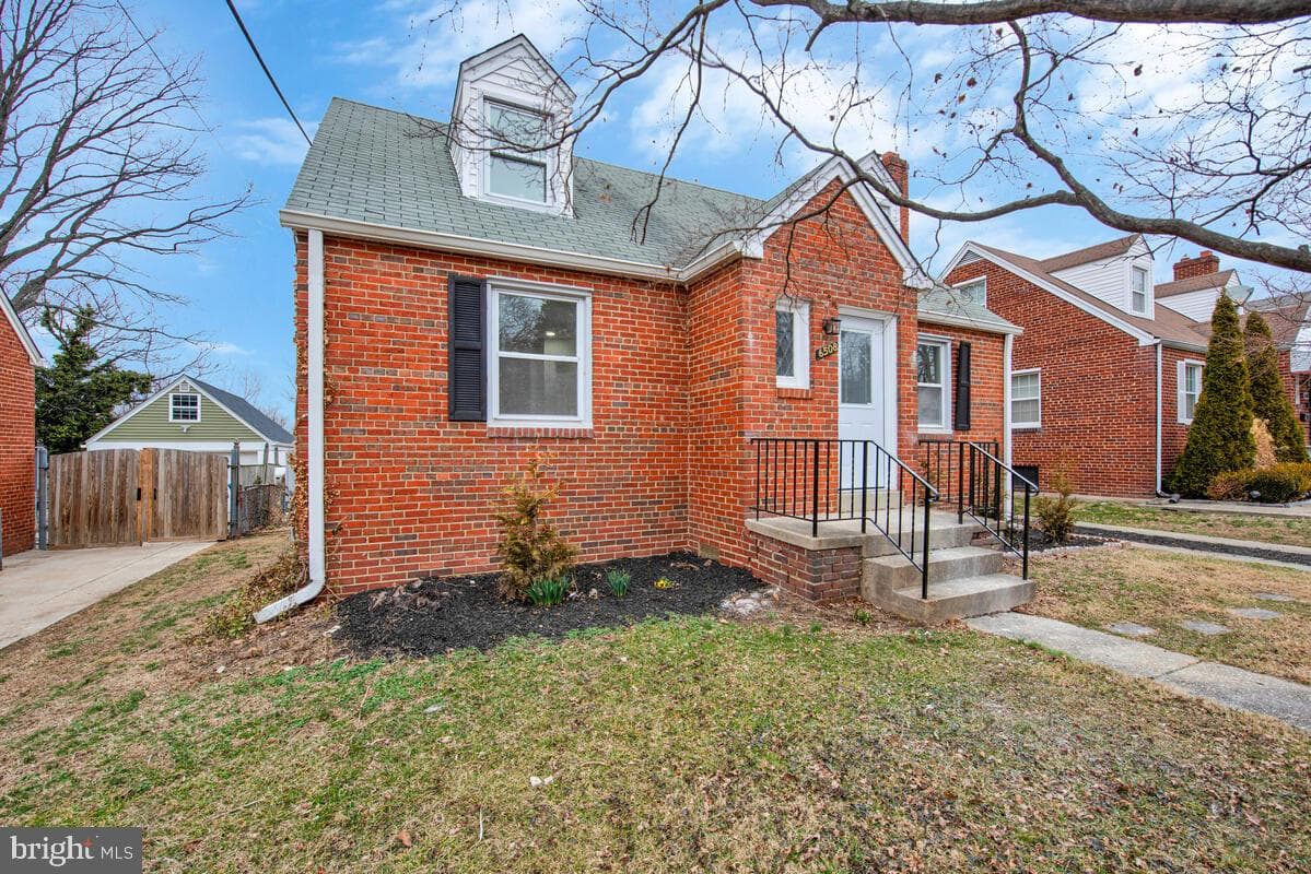 6508 Foster Street photo 2