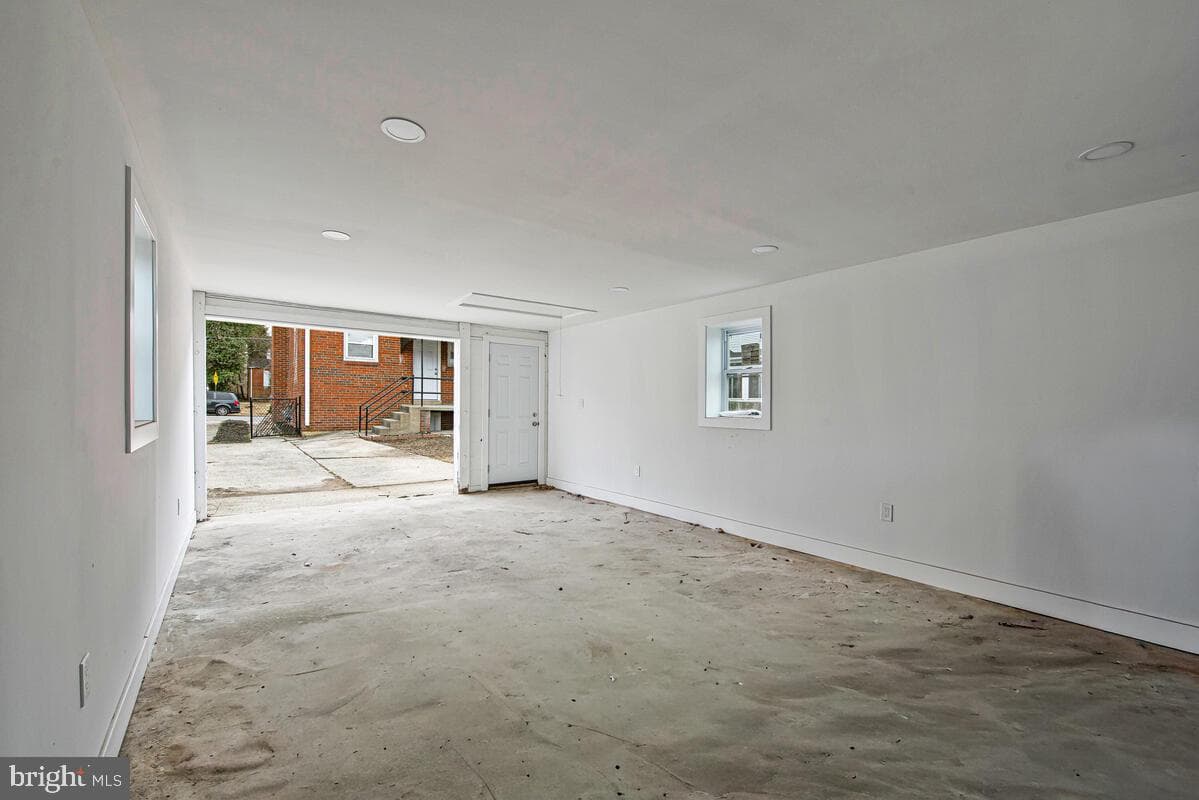 6508 Foster Street photo 34